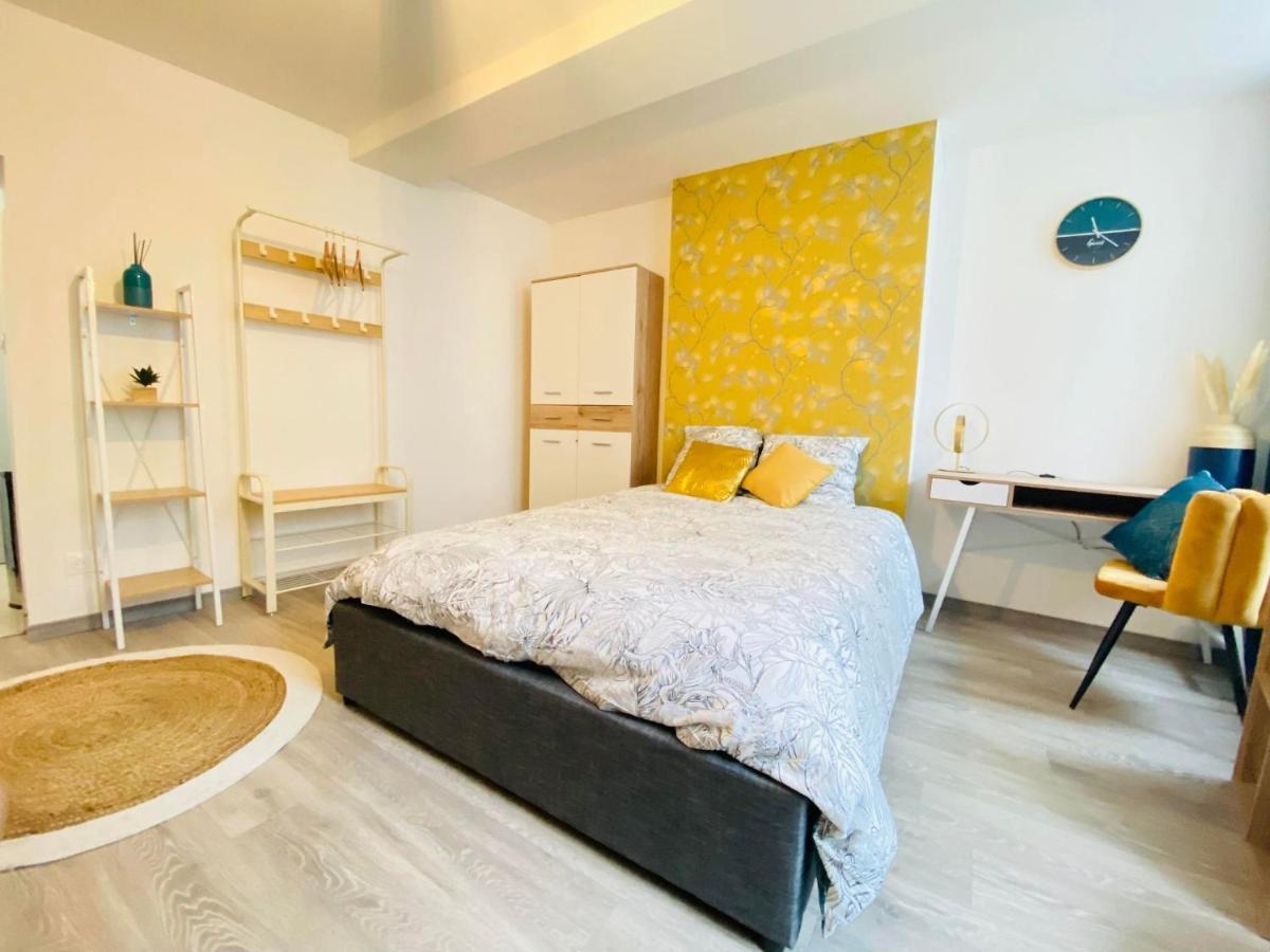 Appartement Chic Laon Bagian luar foto